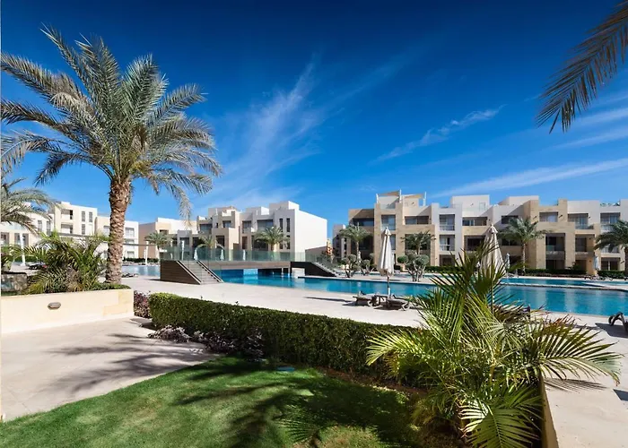 Jazzy 1bdr W Outdoor Pool View Terrace Free Pool & Access Appartement *