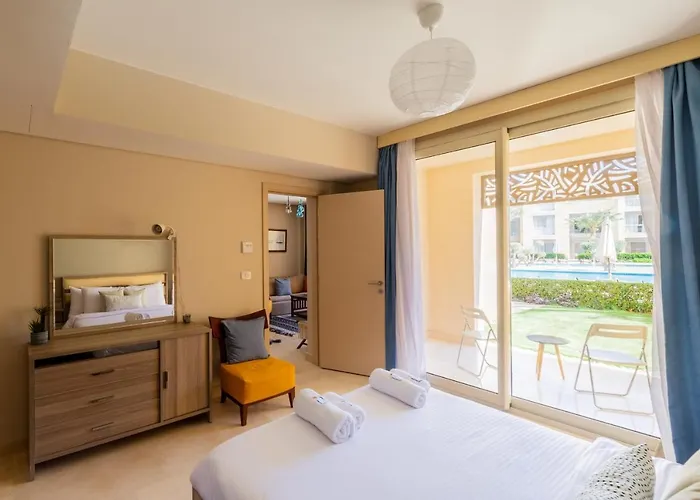 Jazzy 1bdr W Outdoor Pool View Terrace Free Pool & Access *