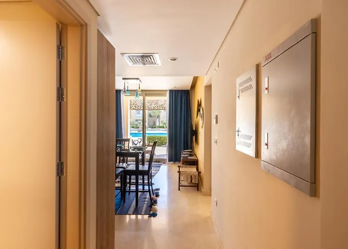 Jazzy 1bdr W Outdoor Pool View Terrace Free Pool & Access Hurghada