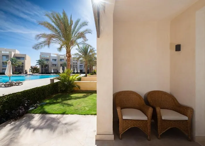Jazzy 1bdr W Outdoor Pool View Terrace Free Pool & Access * Hurghada