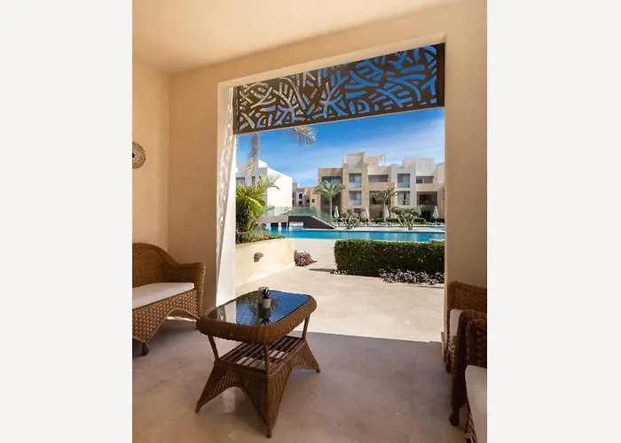 Appartement Jazzy 1bdr W Outdoor Pool View Terrace Free Pool & Access *